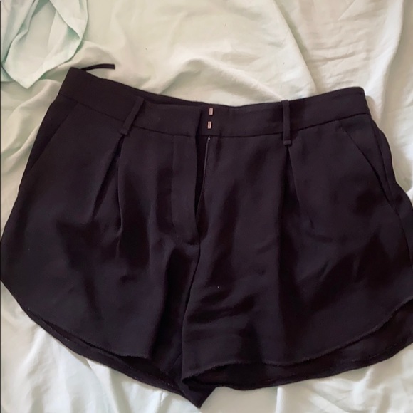 Babaton Sexy PlayShorts - Picture 4 of 5